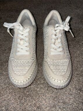 Universal Thread Cream Woven Low-Top Sneakers - 8